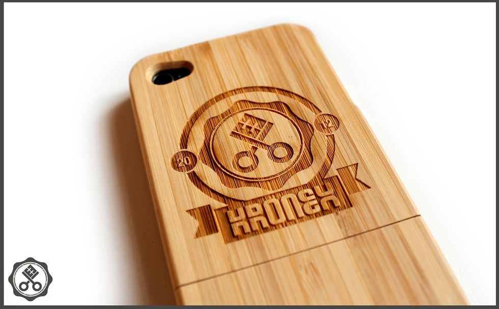 iphone 4 木质激光雕刻-古田路9号-品牌创意/版权保护平台