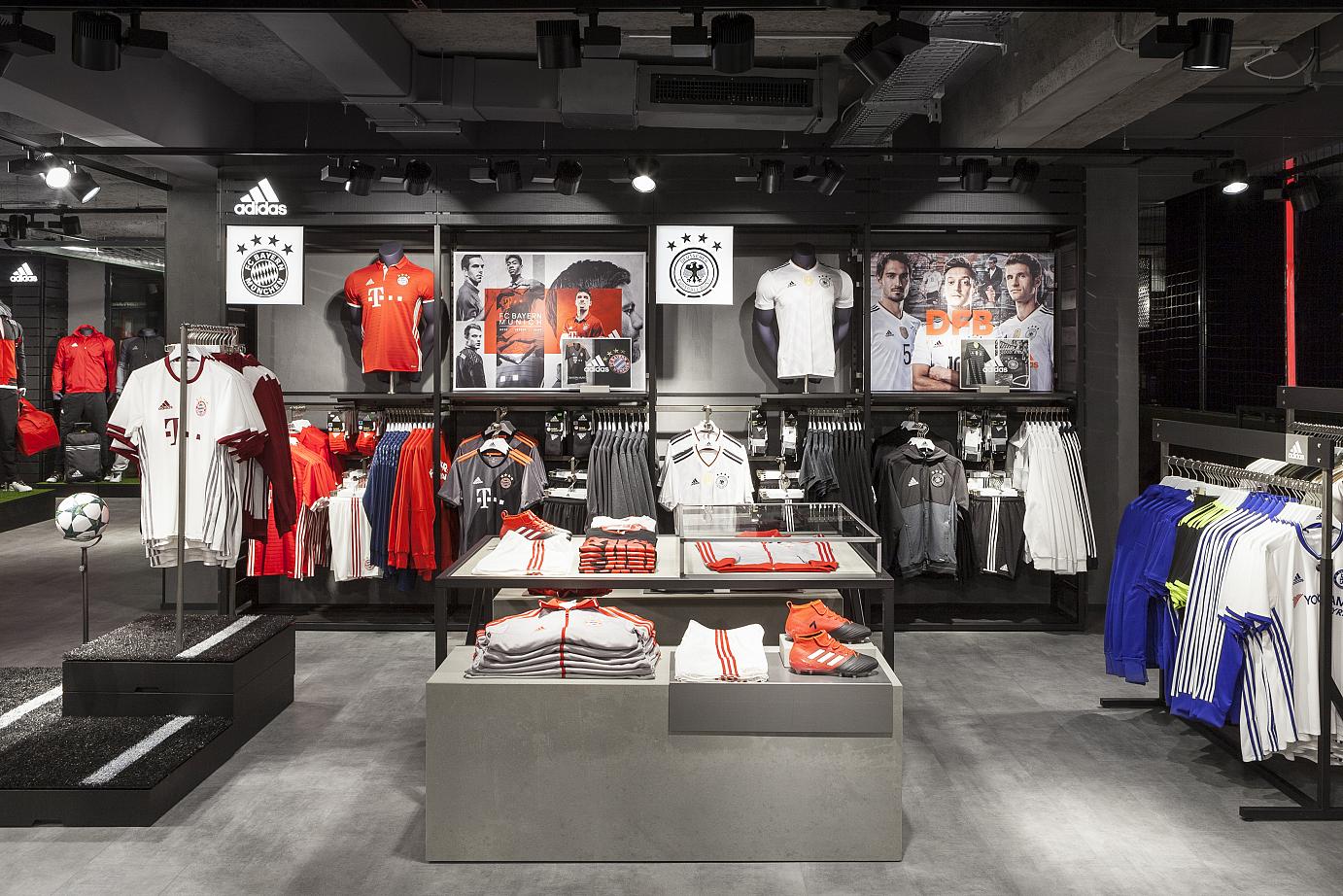 mnnerweltvonadidas阿迪达斯线下商店