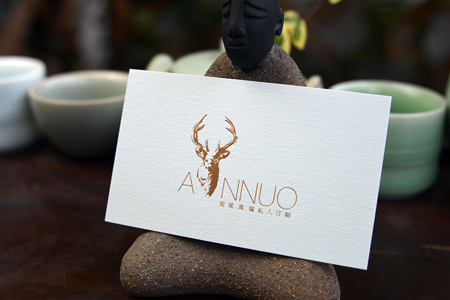 所以纸质名片可以通过细节展示不同的品牌个性和个人性格