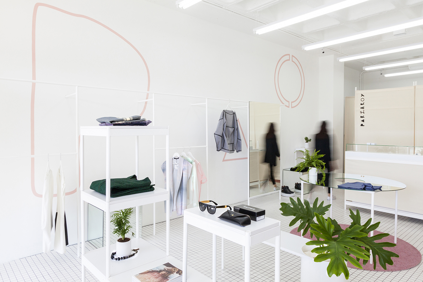 products to be displayed in an orderly and attractive fashion