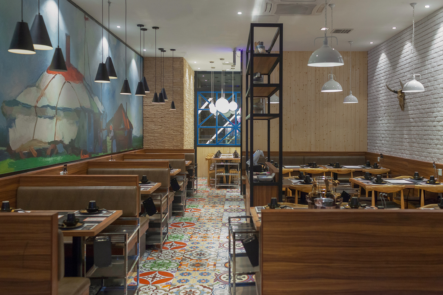 蒙古风情熬汤草原风情入梦一米金脊蒙古火锅概念餐厅设计