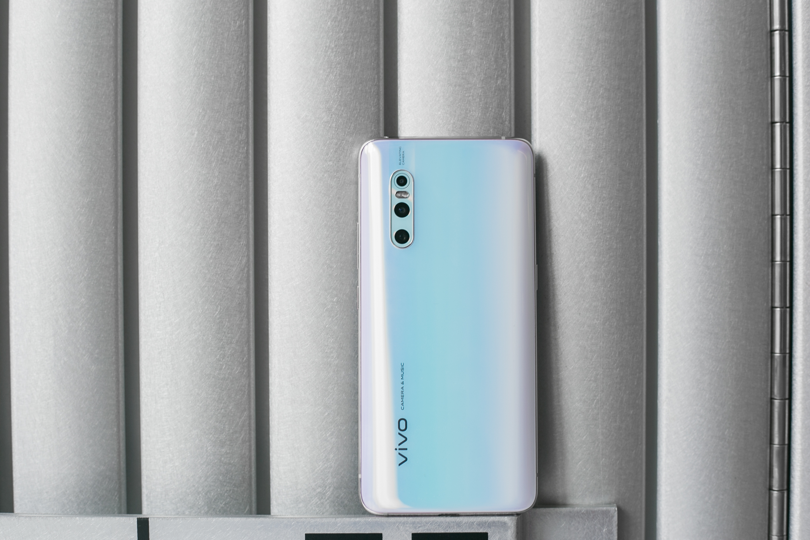 vivox27幻彩夏日产品图