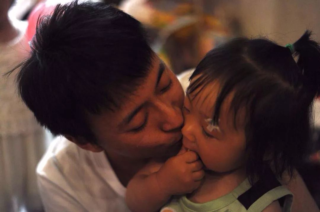 袋鼠爸爸品牌形象设计221品牌空间设计西安原创