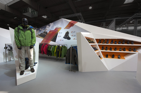 阿迪达斯户外用品室内展览设计-古田路9号-品牌创意/版权保护平台